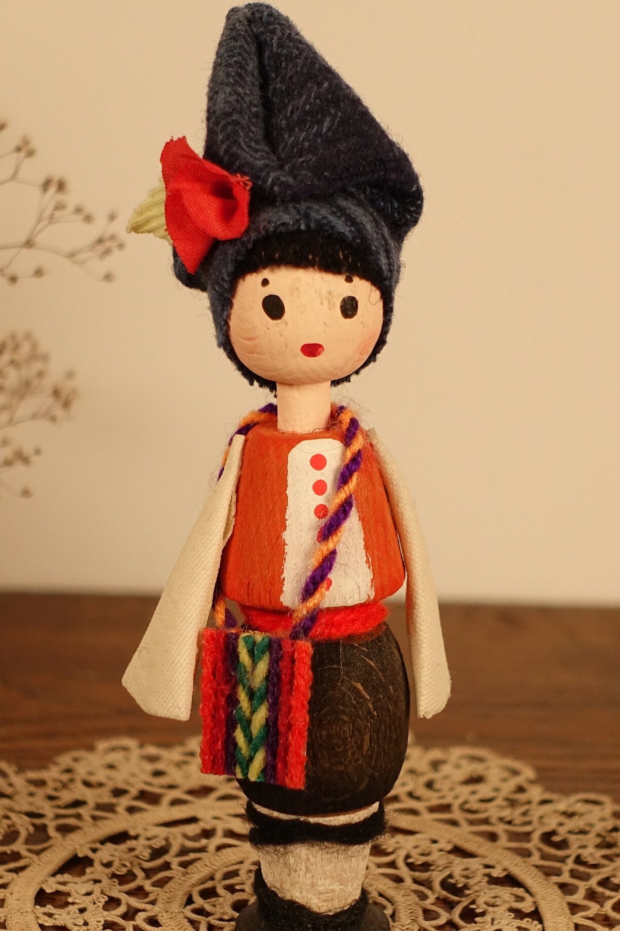 ヴィンテージ ブルガリア人形。伝統的なブルガリアの民芸品