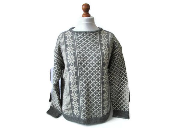 Scandinavian Sweater. Womens Pullover. Knit Sweaters. Grey White Sweater. Scandinavian Pattern. Handmade Sweater. Ski Sweater. Gift for Her