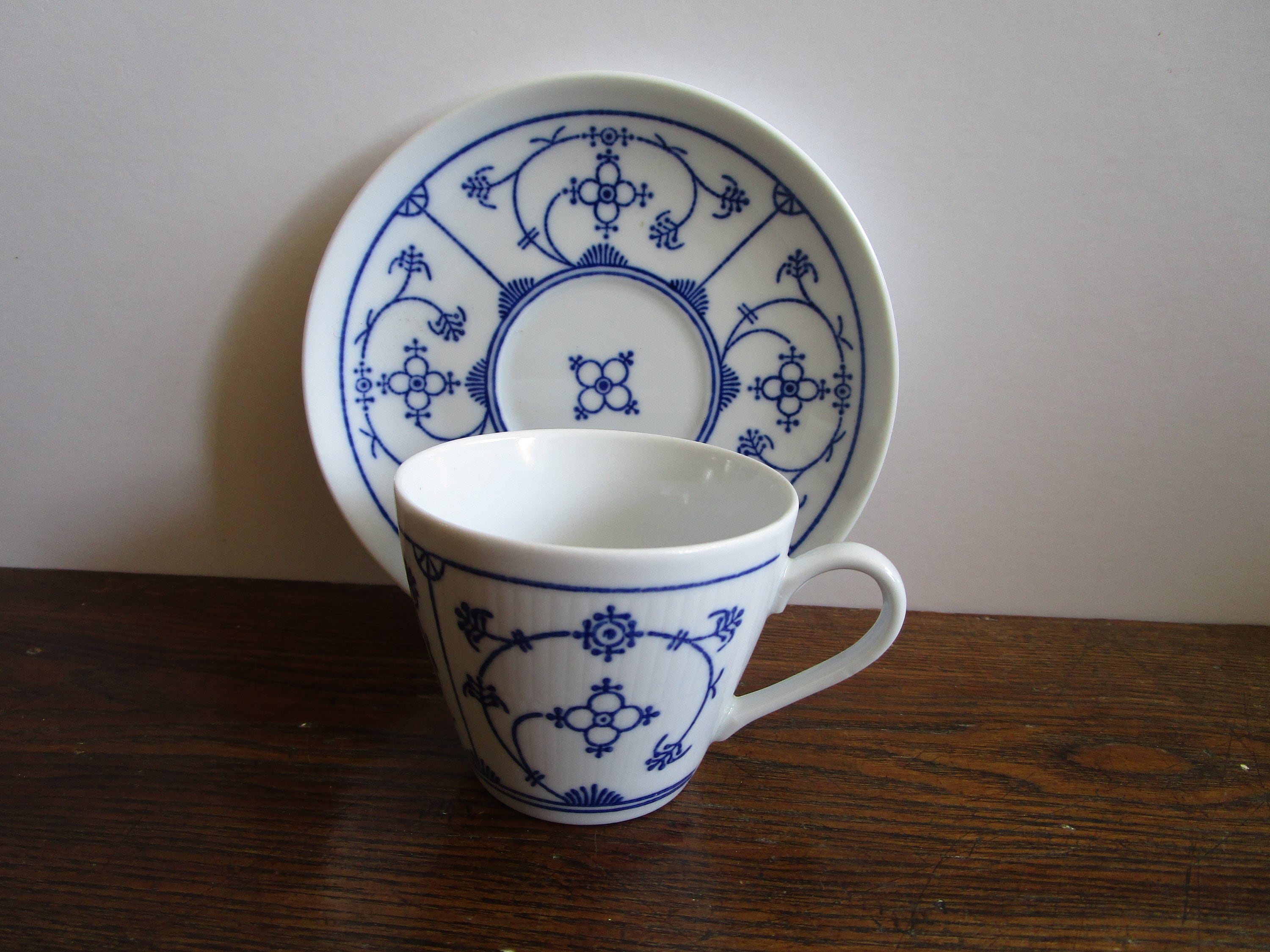 Vintage German Jäger Eisenberg Blau Saks Blue White China