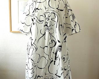 Marimekko KUKKIVA BALUNS  Floral Tunic Dress Black White Large Flowers Patterned Cotton Scandinavian Finnish Design, Size: 46 Eur, Large (L)