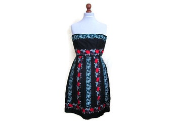 On sale today Vintage Floral dress Boho dress Bohemian dress Summer dress Cotton Sun dress Party Dress Black Red Blue . Size Women's Medium