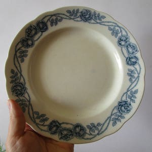 ONE Antique GUSTAVSBERG Plate Roses Floral London Pattern Vintage Swedish Plates Blue White Plate 9 inches 1915 Antique Dinner Plate