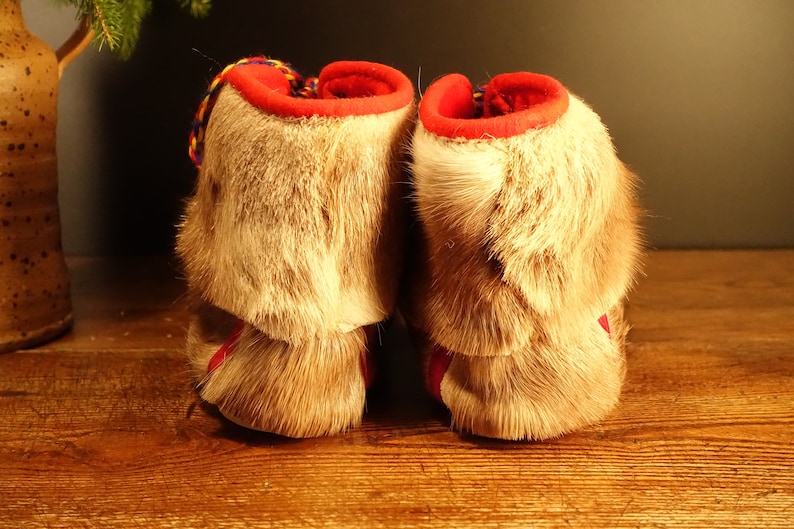 RARE Vintage Saami Lapland Shoes Reindeer Fur Boots Sami Boots Sami Shoes Slippers Mukluks Hand Crafted Finnish Folk Art Decorative Item image 3