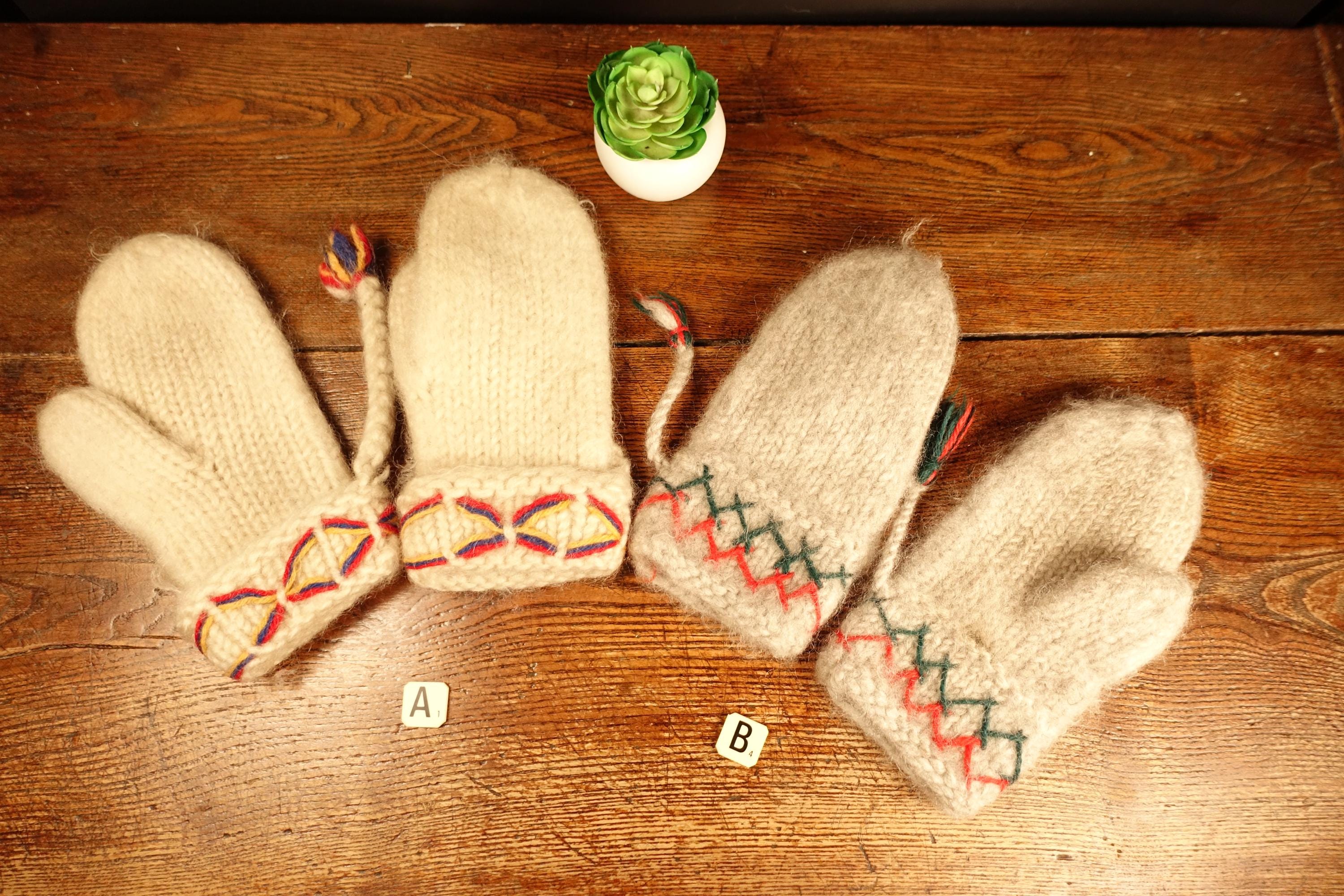 Vintage Wool Mittens LOVIKKA Sami Lapland Hand Knitted Mittens