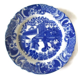 Vintage Japanese Blue White Porcelain Plate Geisha Pattern Salad Plate Dessert Plate Decorative Collectible Wall Plate Mid Century