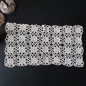 Vintage Swedish Table Topper Cream White Cotton Doily Shelf Scarf Hand Made Napkin Holiday Christmas Wedding Shabby Chic Home Decor Gift