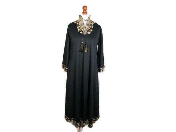 Fabulous vintage black with gold embroidered Long… - image 1