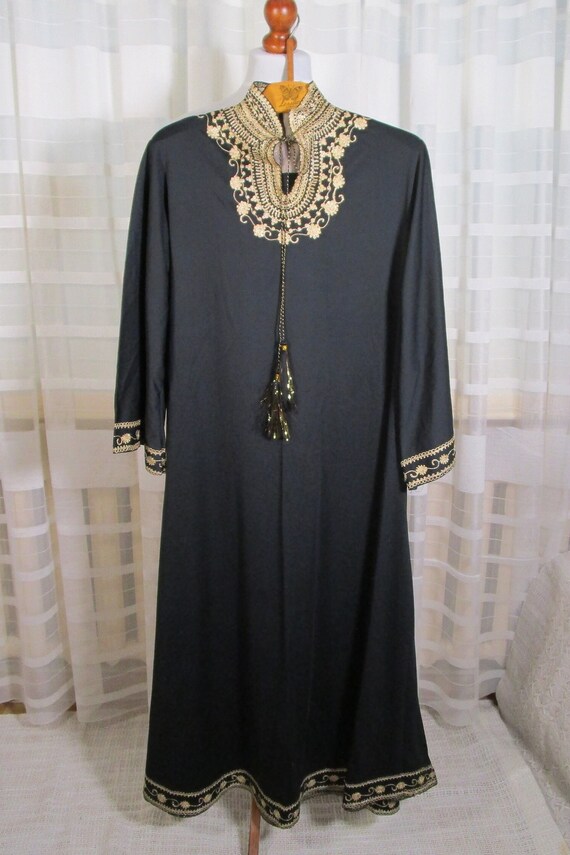 Fabulous vintage black with gold embroidered Long… - image 3
