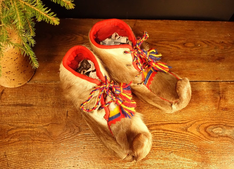 RARE Vintage Saami Lapland Shoes Reindeer Fur Boots Sami Boots Sami Shoes Slippers Mukluks Hand Crafted Finnish Folk Art Decorative Item image 5