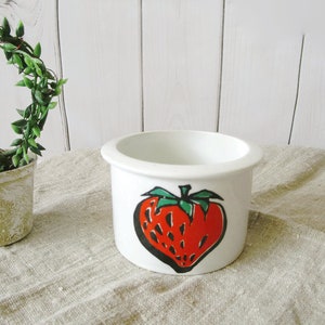Vintage ARABIA POMONA Strawberry Jam Jar Ceramic Jam Pot  Finnish Modern Design Raija Uosikkinen 1965
