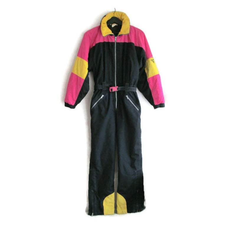 WILBERS & WILBERS Kinder Retro Skianzug – 80er Jahre Print, Pink-blau, Skioverall Gr. 164, Sportlich & Stylisch