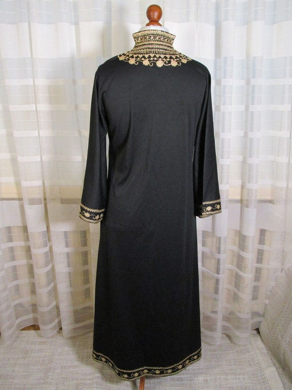 Fabulous vintage black with gold embroidered Long… - image 9