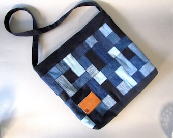 Upcycled Blue Denim Patchwork Umhängetasche, Handgemachte Umfunktionierte Jeans Tasche, Geldbörse Zero Waste Umweltfreundliches Produkt