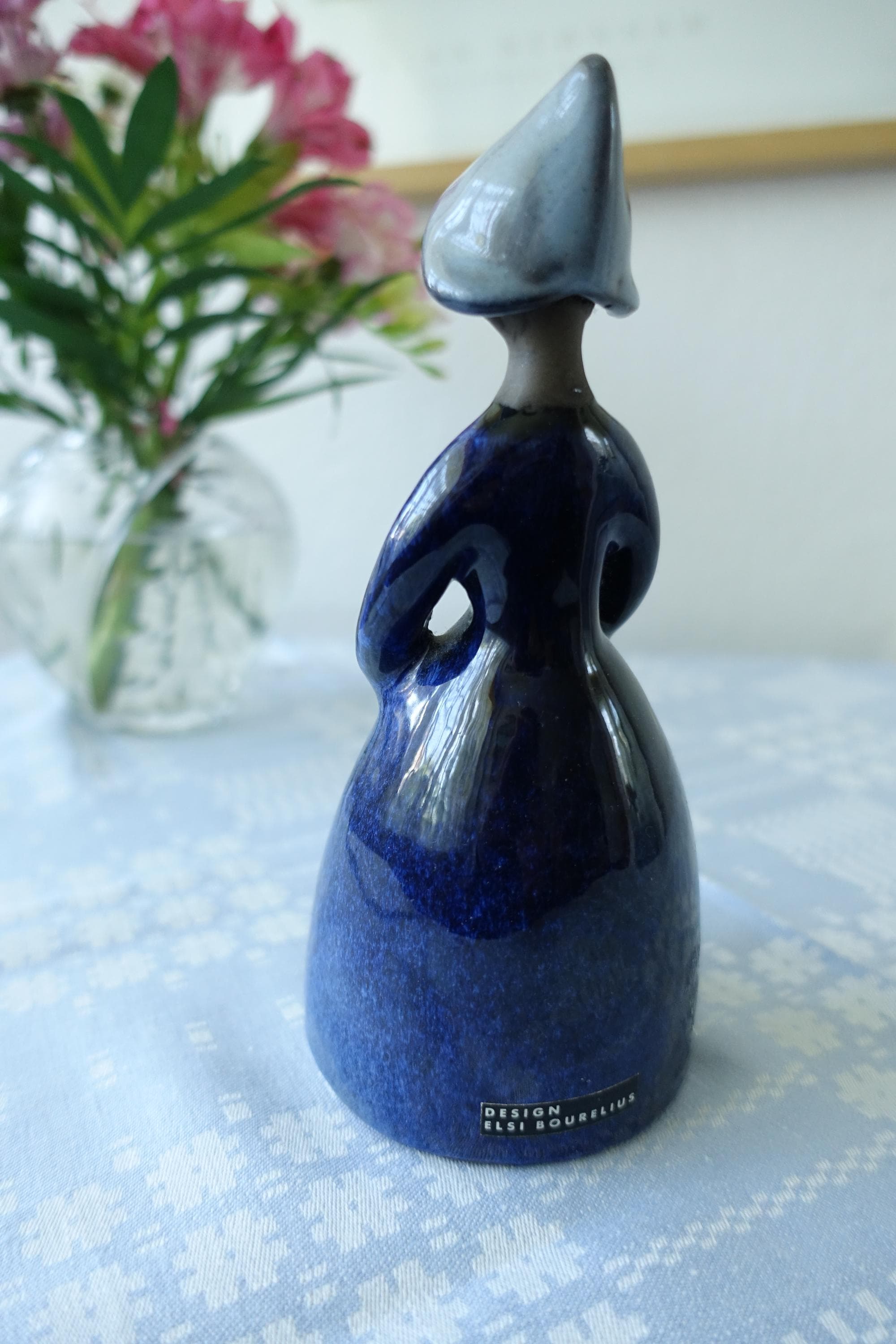 Jie Gantofta スウェーデン製 陶器製 女の子の置物 花瓶 ヴィンテージ