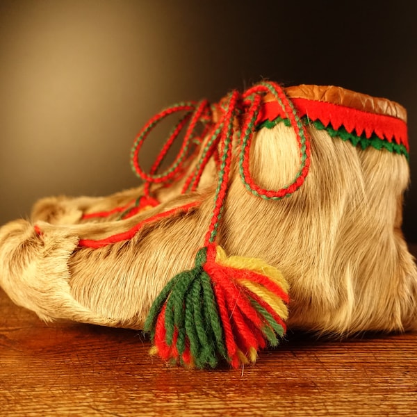 RARE Vintage Saami Lapland Shoes Reindeer Fur Boots Sami Boots Sami Shoes Slippers Mukluks Hand Crafted Finnish Folk Art  Decorative Item