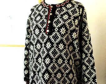 80s Vintage Norwegian Pullover Nordic Wool blend Knitted Jumper Ski Sweater Grey Cream White Red Woman's Sweater Size M - L