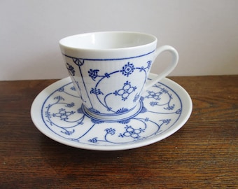 vintage allemand Jäger Eisenberg Blau Saks Blue White China Porcelain Cup + Soucoupe Set ou Tasse seulement Tasse à thé Tasse de café made in GDR Allemagne