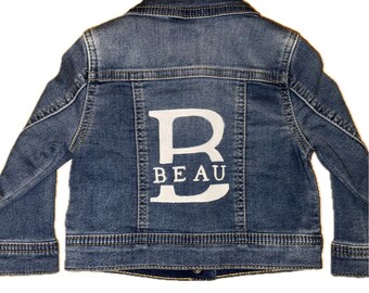 Malowana na zamówienie dziecięca kurtka dżinsowa