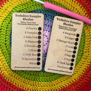 Meema realizza la coperta del campionatore dello Yorkshire Stylecraft e la cartella colori Yarnsmiths - tutti i design MeemaMakes / Hexadaisy, Grandma Love