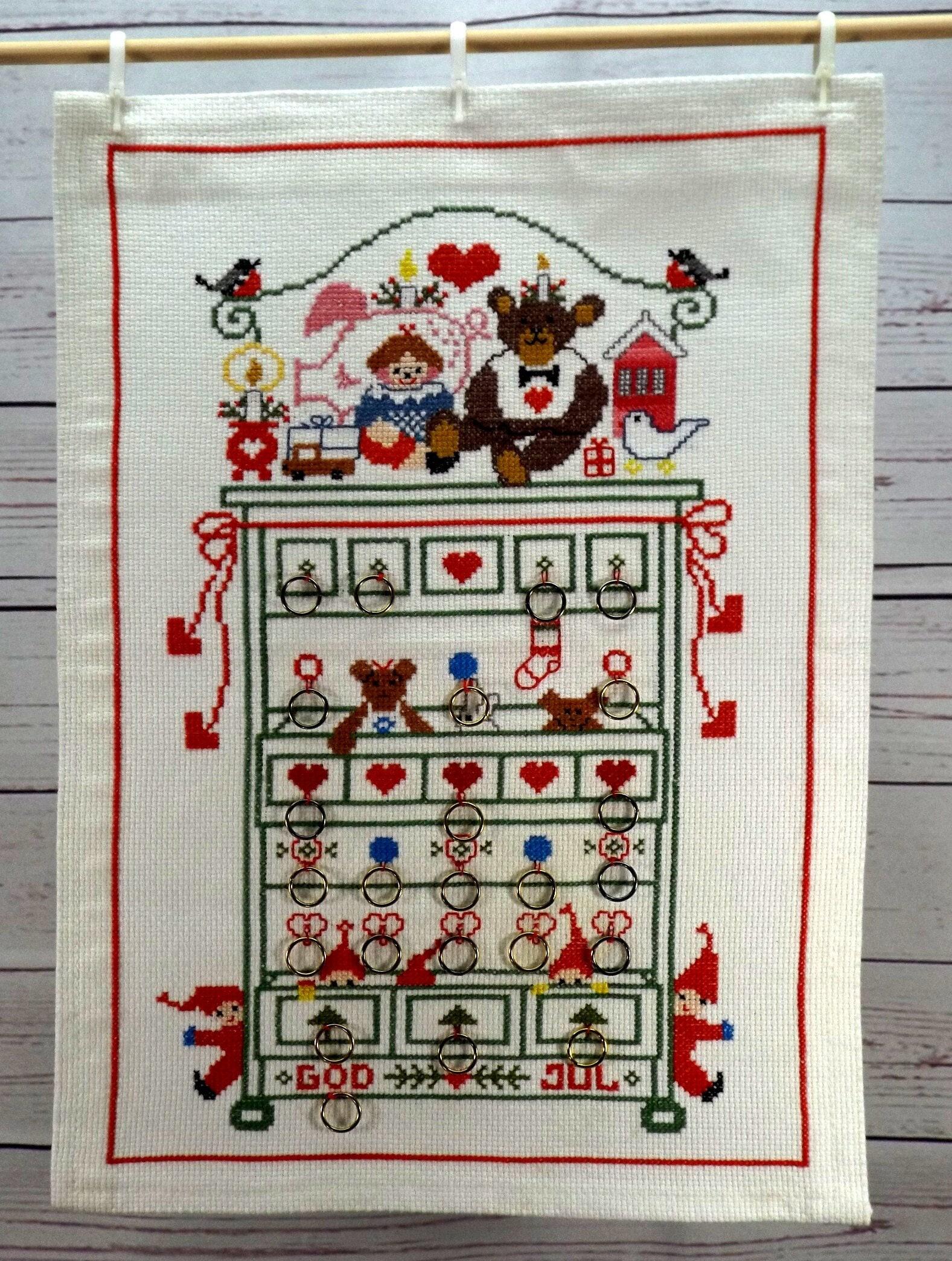 クロスステッチ完成品【アドベントカレンダー風】 クロスステッチ完成品【アドベントカレンダー風】 送料無料