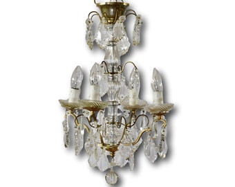 Lampadario vintage a quattro luci con gocce di cristallo