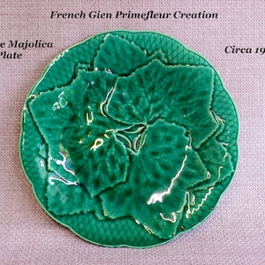 1920s Green Majolica Leaf Plates by Gien Primefleur Creation for Garden House Tableware