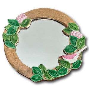 Seltener runder Keramik Wandspiegel von Mithé Espelt mit rosa Vogel, Mid Century Designer Kunst, Geschenk für Sie oder Ihn