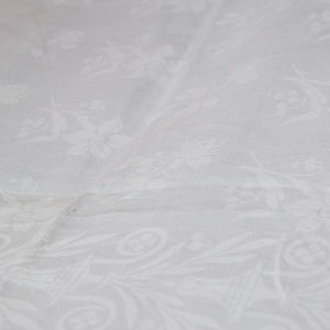 Nappe en damas antique français de 88 po., fleurs