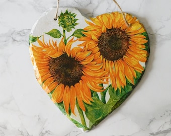 Placa de pizarra con forma de corazón de girasol: Arte mural con decoupage (15 cm)