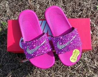 hot pink nike sandals