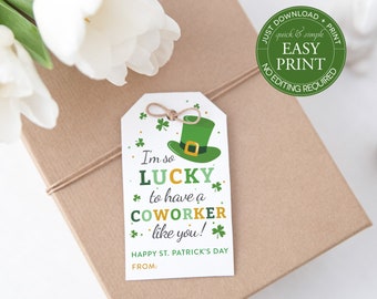 Utskrivbar "Så lycklig att ha en kollega som du"-presentetikett, present till kollegor, St. Patrick's Day, enkel att ladda ner + skriva ut, godisetikett