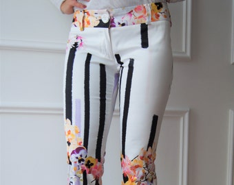 Floral tailored pants style and comfort in one unique piece A unique and versatile piece floral tailored pants for every occasion