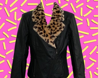 Women's Moto Style Jacket w/Leopard Faux Fur Collar • Vegan/Pleather • Zipped Side Pockets • Great Condition!