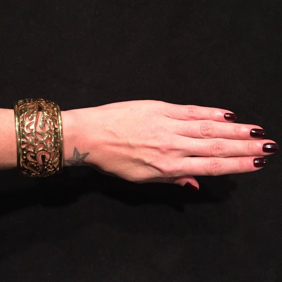 Vintage 80's Gold-Toned Cuff Bracelet • Cut-out P… - image 3