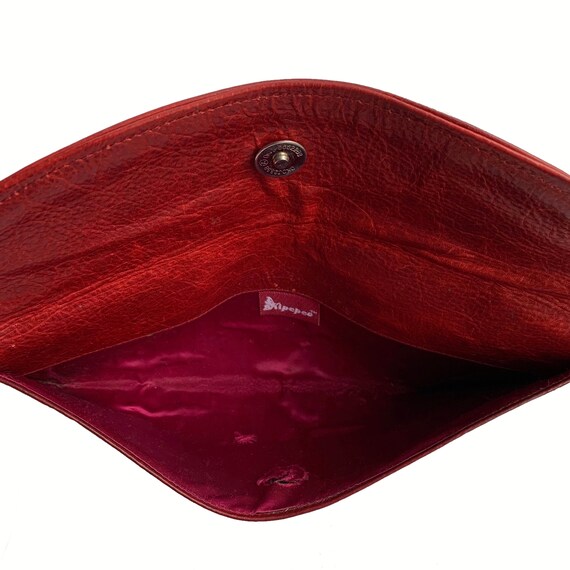 Vintage 90's Flat Red Leather Clutch • Shiny, Tex… - image 3