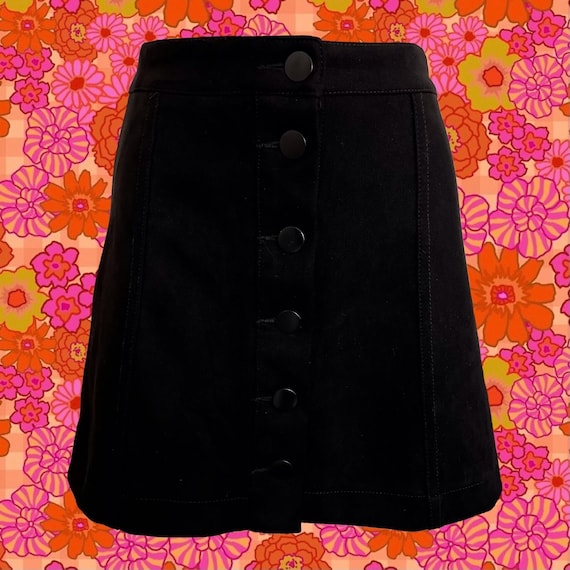 Vintage 00's Microsuede Black Mini Skirt • Slight… - image 1