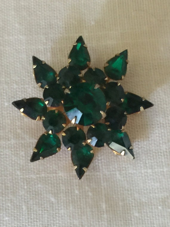 Vintage Coro Emerald Green Star Brooch