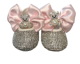 Zapatos/zapatos planos para bebé/recién nacida, únicos en su clase, con incrustaciones de diamantes de imitación, para niña, con detalle de osito de peluche con diamantes de imitación, regalo para baby shower, 11,4 cm de largo.