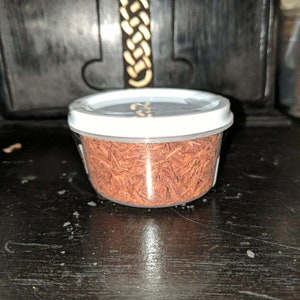 Sandalwood in 4 oz container image 1