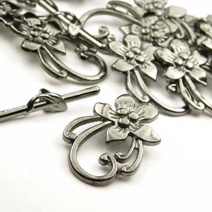 10 Sets - Gunmetal Flower Toggle Clasps - Connectors - Findings - Clasps - Gunmetal - Closures - Toggles - Jewelry Supplies