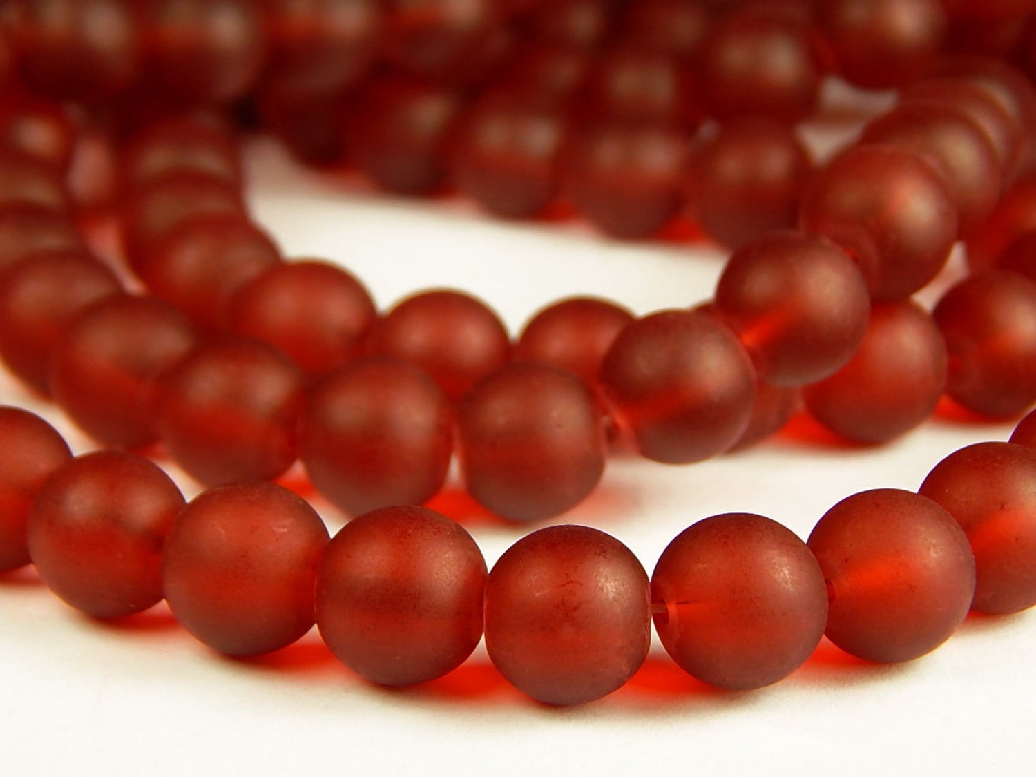 15 Inch Strand - 10mm Round Transparent Dark Red Frosted Glass Beads ...