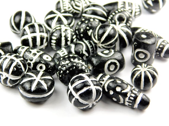 10 Pcs - All Mixed Up India Clay Beads - Mix - Assorted Sizes - Black & White Terracotta Beads - Jewelry Supplies - Craft Supplies