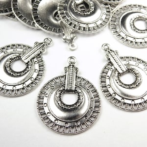 5x Antique Silver Pendants - Ethnic - Tribal - Charms - Silver - Jewelry Supplies - Craft Supplies - Chandelier Links - Connectors