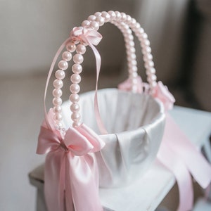 Blush Flower Girl Basket, Pink Wedding Basket, Pearl Handle Basket, Blush Pink Baskets, Pink Flower Basket, Flower girl baskets pink