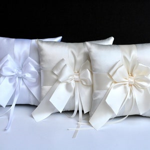 Ring Bearer Pillow, Wedding Ring Pillow, Ring Bearer Gift, Ring Bearer Pillows in 3 top colors - ivory, off-white and white, Ringkissen