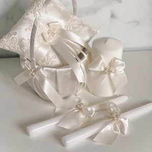 Off White Flower Girl Basket and Ring Bearer Pillow Set, Ivory Flower Basket, Ivory Ring Pillow, Ringkissen, Ivory Wedding Pillow Lace