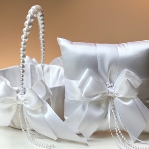 White Flower Girl Basket and Ring Bearer Pillow Set White Wedding Basket, White Pearl Handle Basket for wedding, Flower girl gift proposal