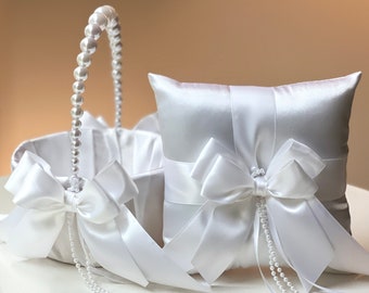 White Flower Girl Basket and Ring Bearer Pillow Set White Wedding Basket, White Pearl Handle Basket for wedding, Flower girl gift proposal