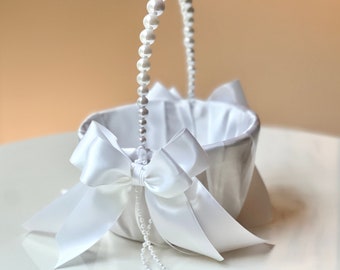 Panier blanc de fille de fleur panier de mariage blanc panier blanc de poignée de perle pour le mariage, proposition de cadeau de fille de fleur, paniers de fleur de décor de mariage