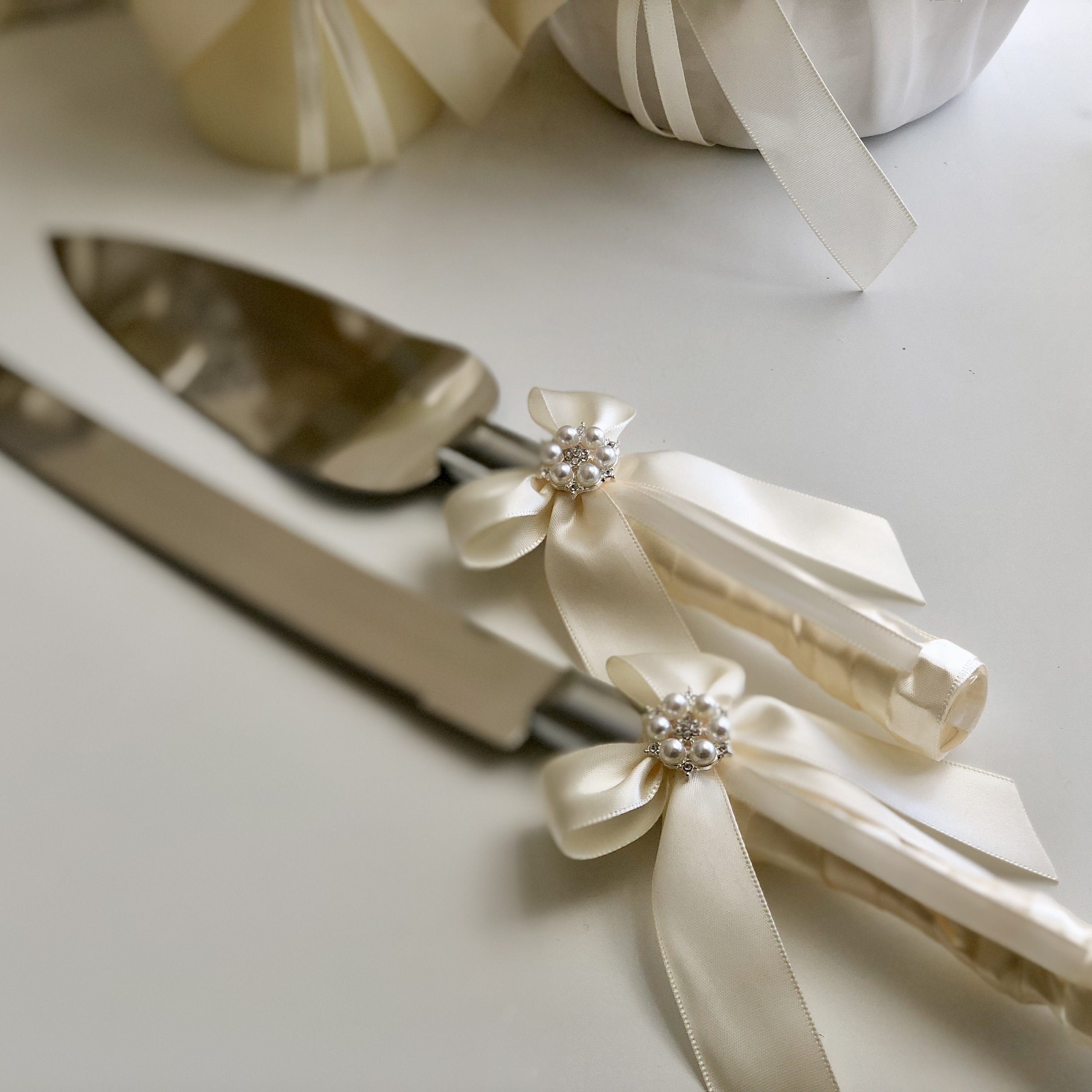 Set Cuscino Porta Anelli E Cestino Per Damigelle - Decorazione Matrimonio In Pizzo E Fiori - Foto 4